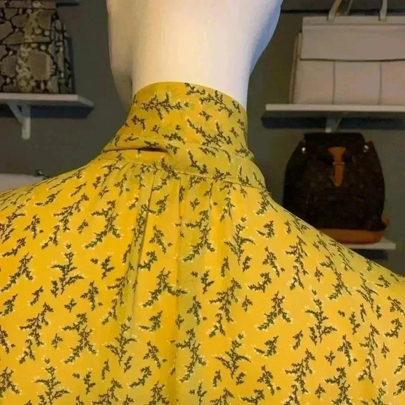 Loft Yellow Floral Vine Peplum Tie Neck Blouse Size SP - Picture 9 of 12